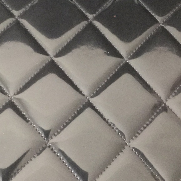 CHANEL Vintage Quilted Patent Leather Large Lunch Box Bag !Rare! - Picture 6 of 17